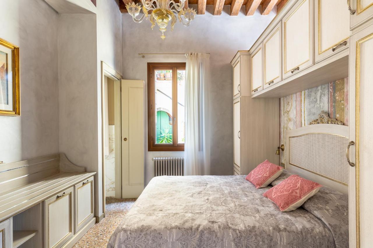 Apartament Ca' Cappello 1 With Canal View *